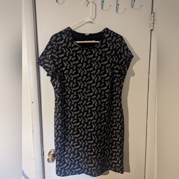 Black midi dress - Picture 2 of 3